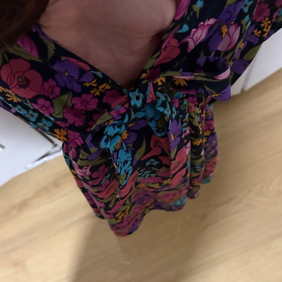 Colorful Floral Ruffle Blouse - Picture 2 of 2
